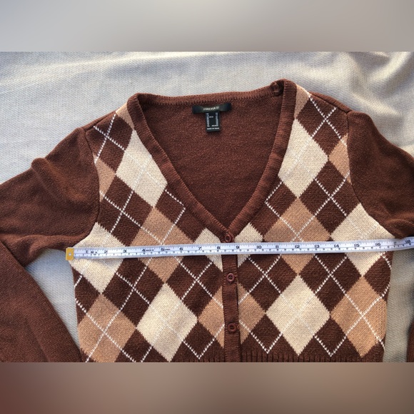 Forever 21 Cropped Cardigan Long Sleeve V-Neck Button Down Argyle Brown Size XS - Picture 7 of 12